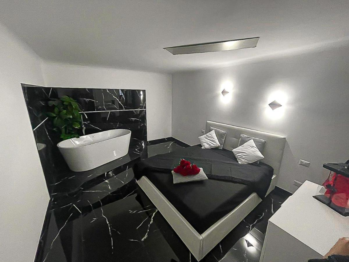 Apartamento The Marble House Bari Exterior foto